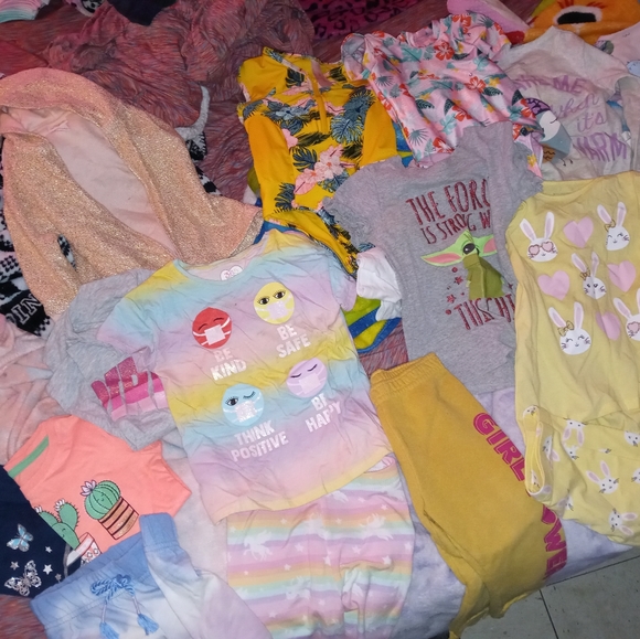 Clothes - Picture 9 of 13